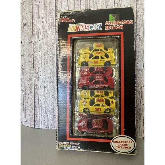 Racing Champions Collectors 1:64 Diecast Cars Waltrip McDuffie Bodine New - Picture 2 of 3